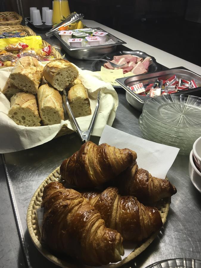 Hotel Restaurant La Garenne Tresserre Eksteriør bilde